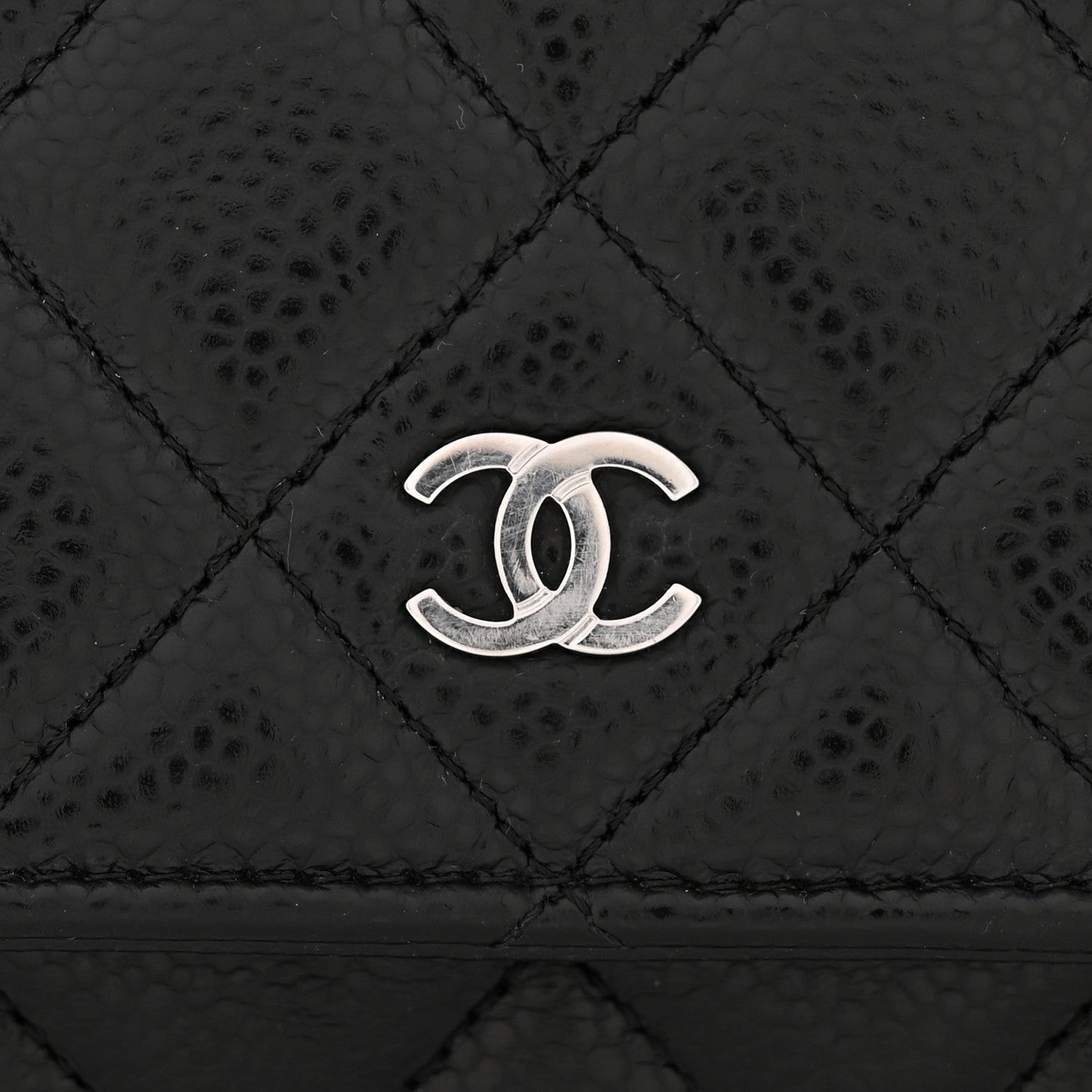 Caviar Quilted Wallet on Chain WOC Black