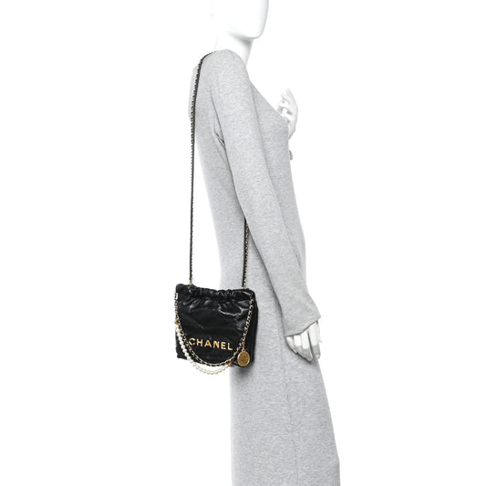 Shiny Crumpled Calfskin Quilted Pearl Mini Chanel 22 Black
