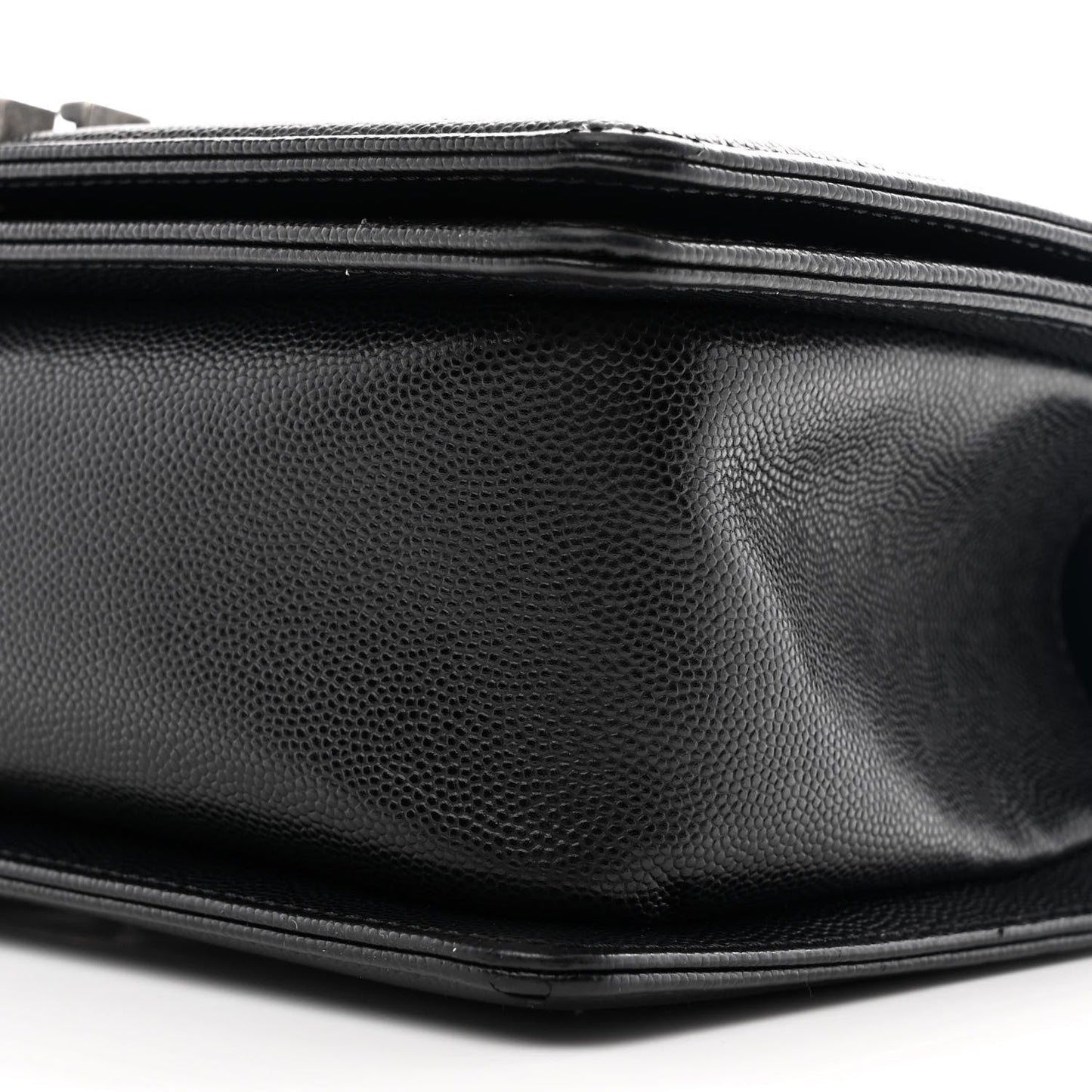 Caviar Quilted Medium Boy Flap Black