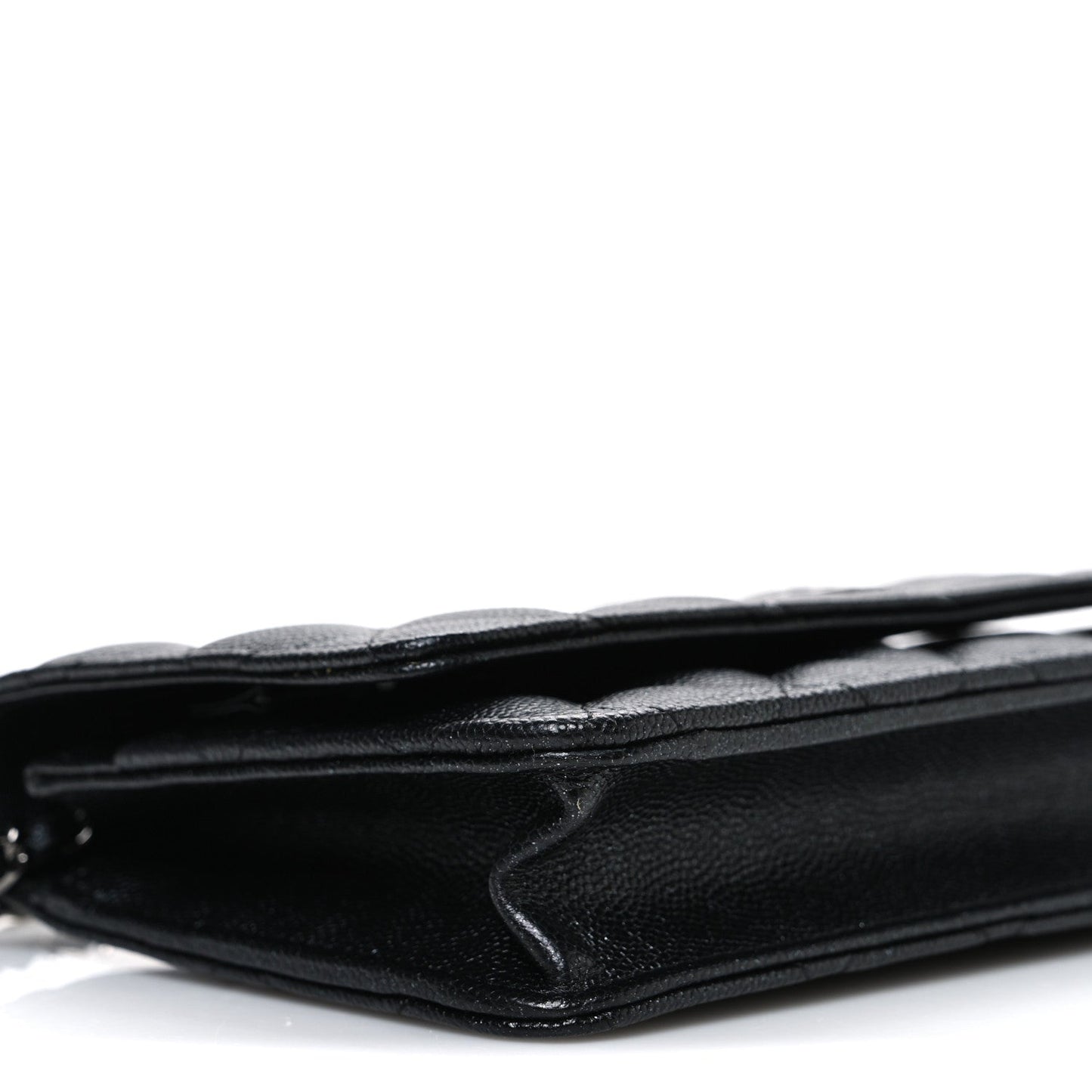 Iridescent Caviar Quilted Wallet on Chain WOC Black