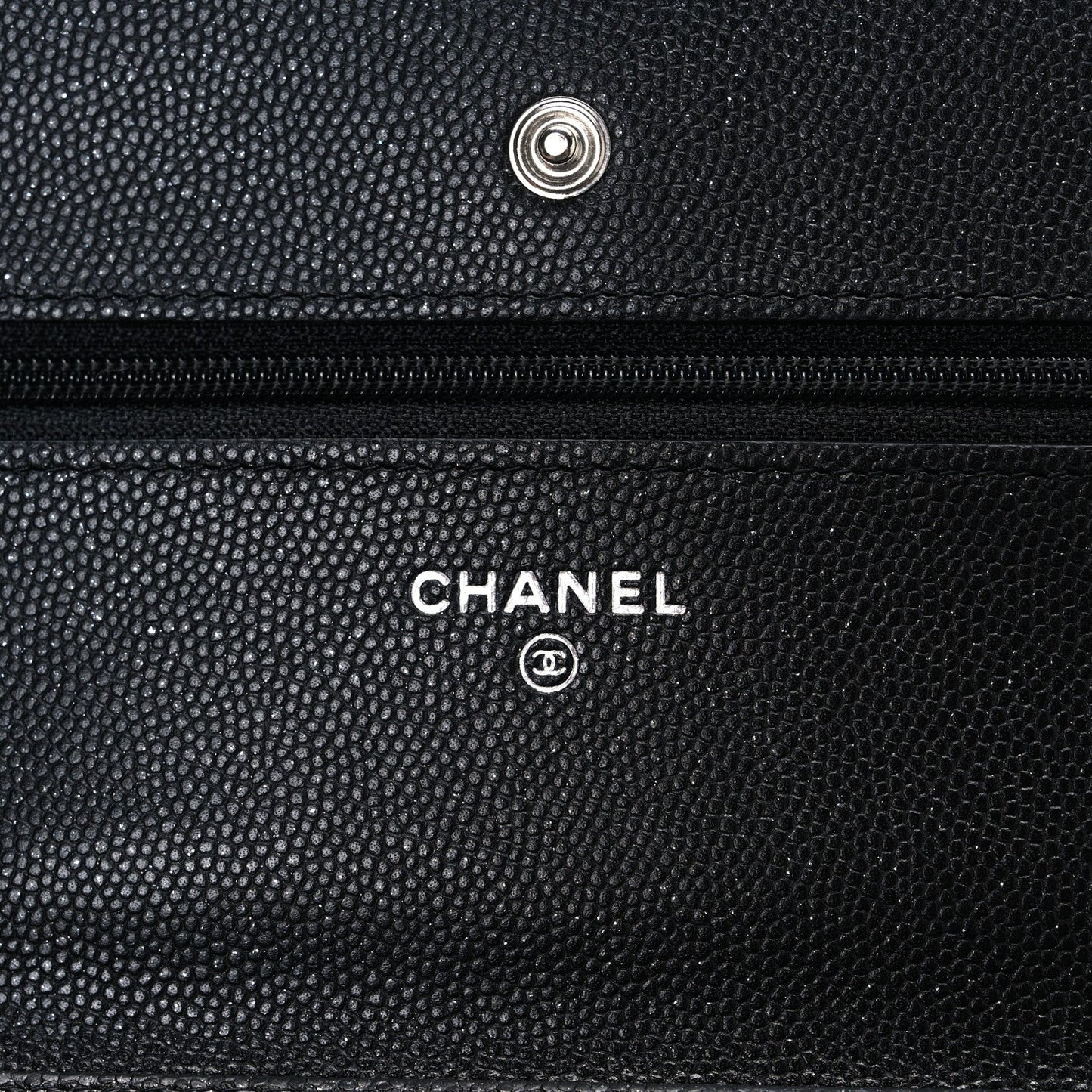 Iridescent Caviar Quilted Wallet on Chain WOC Black