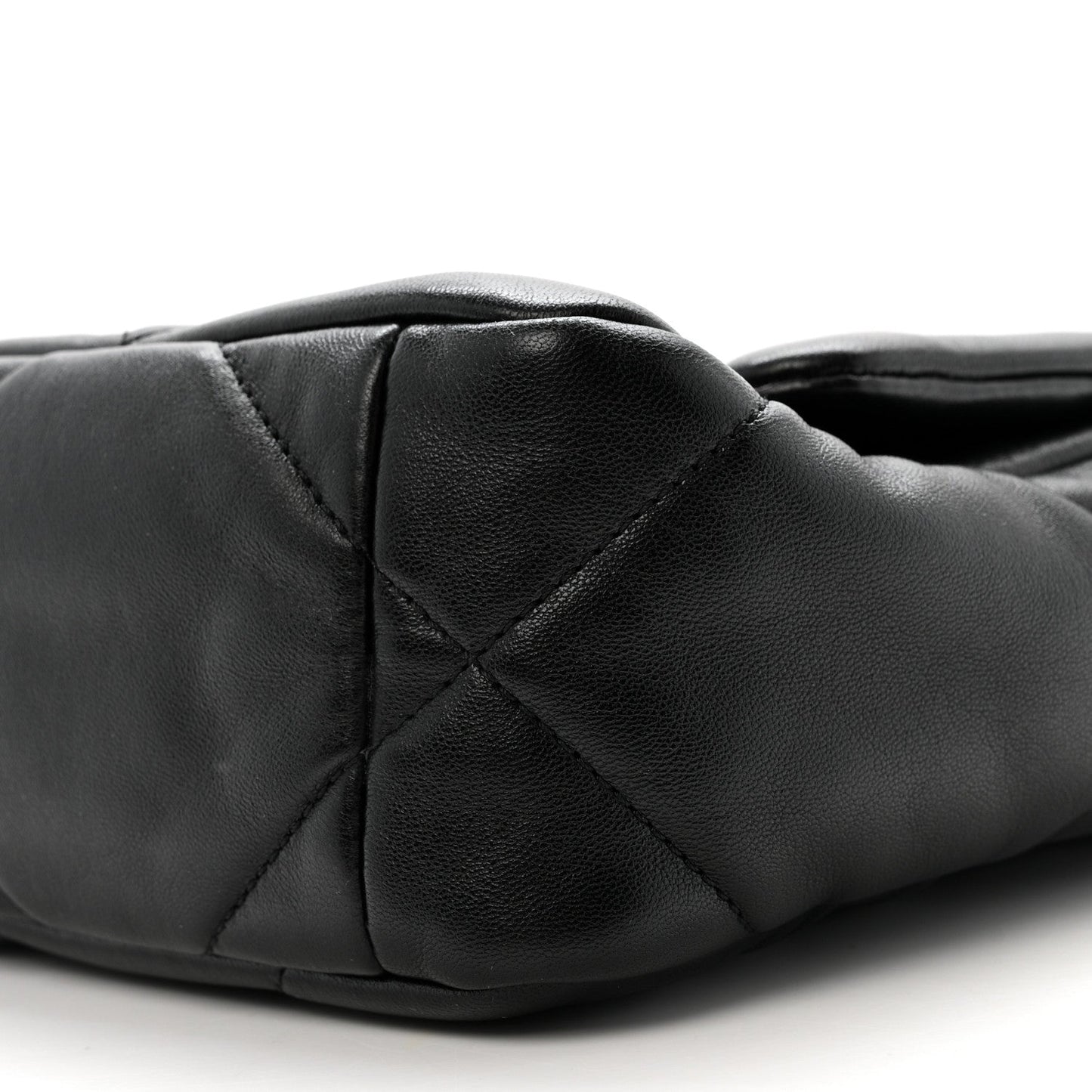 Lambskin Quilted Medium Chanel 19 Flap Black