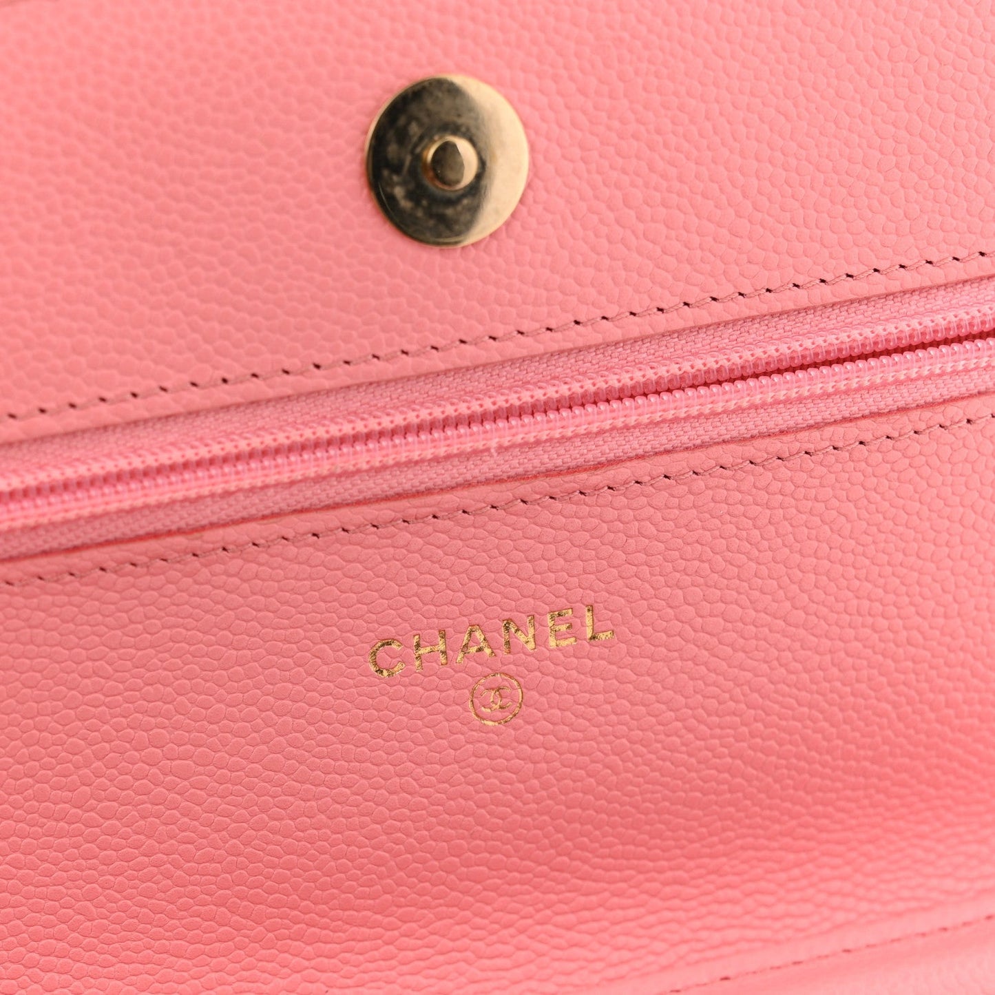 Caviar Quilted Wallet on Chain WOC Pink