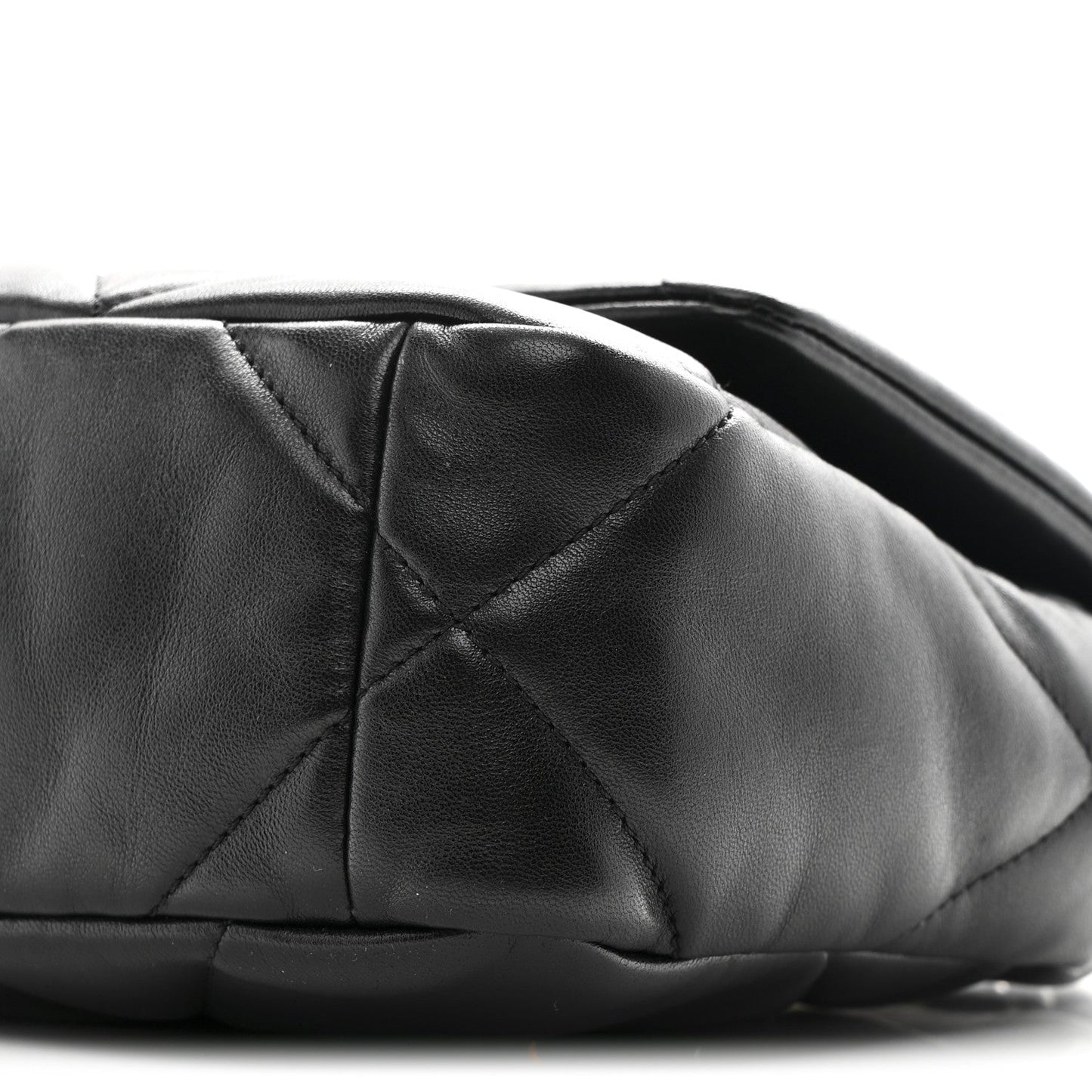 Lambskin Quilted Medium Chanel 19 Flap Black