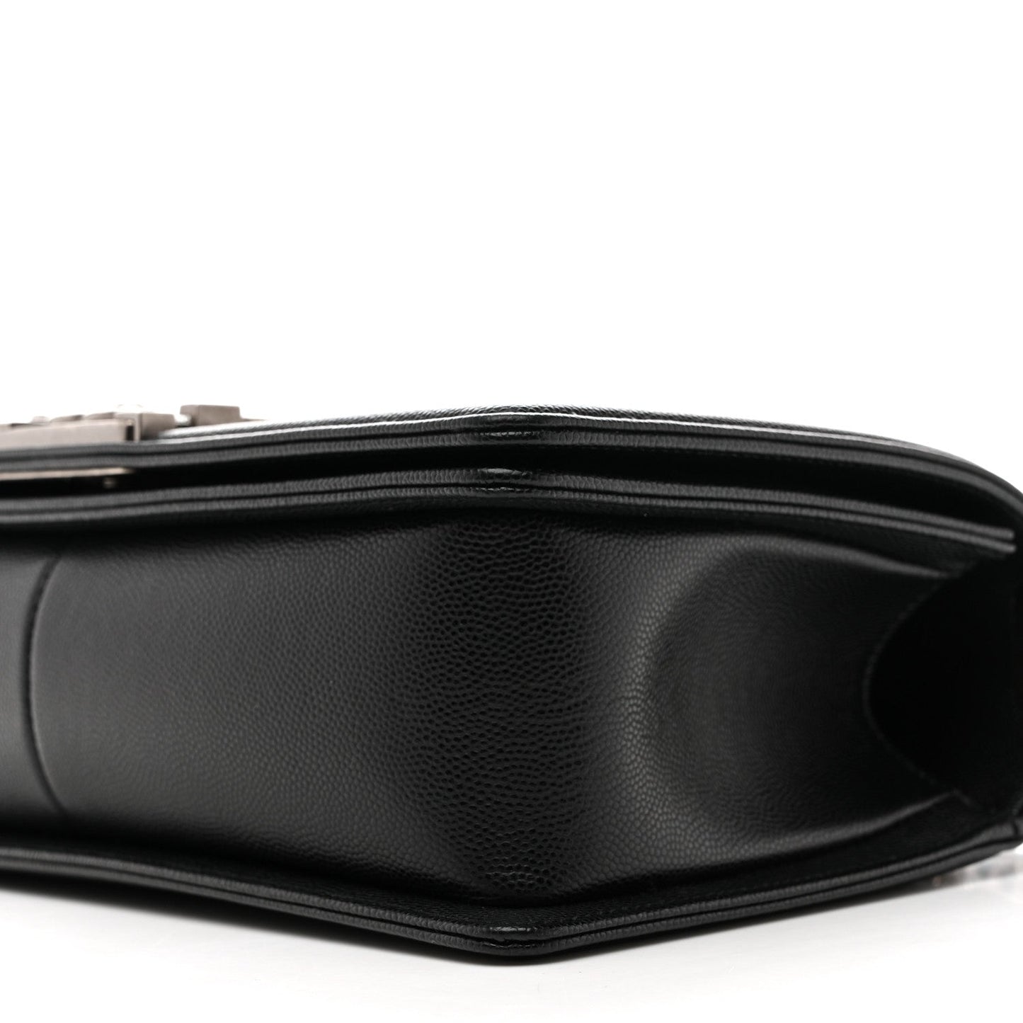 Caviar Quilted Medium Boy Flap Black