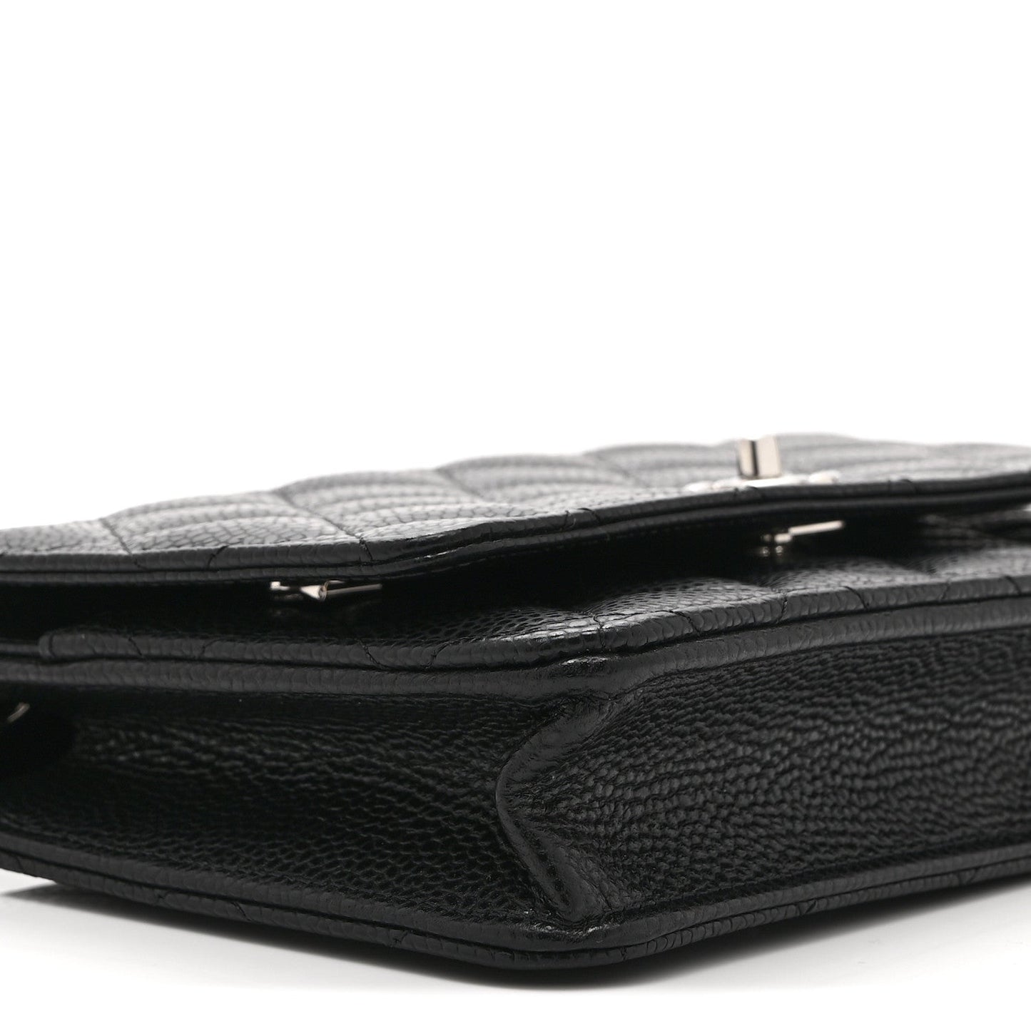 Caviar Quilted CC Turnlock Wallet On Chain WOC Black
