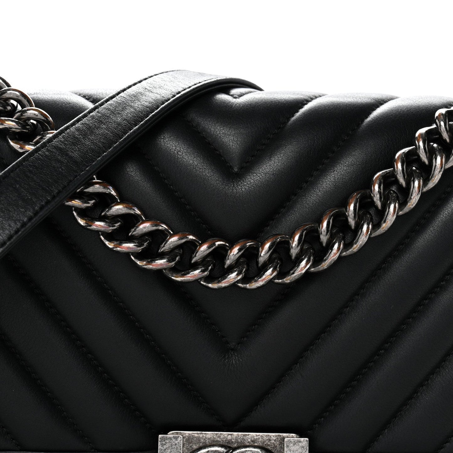 Lambskin Chevron Quilted Medium Boy Flap Black