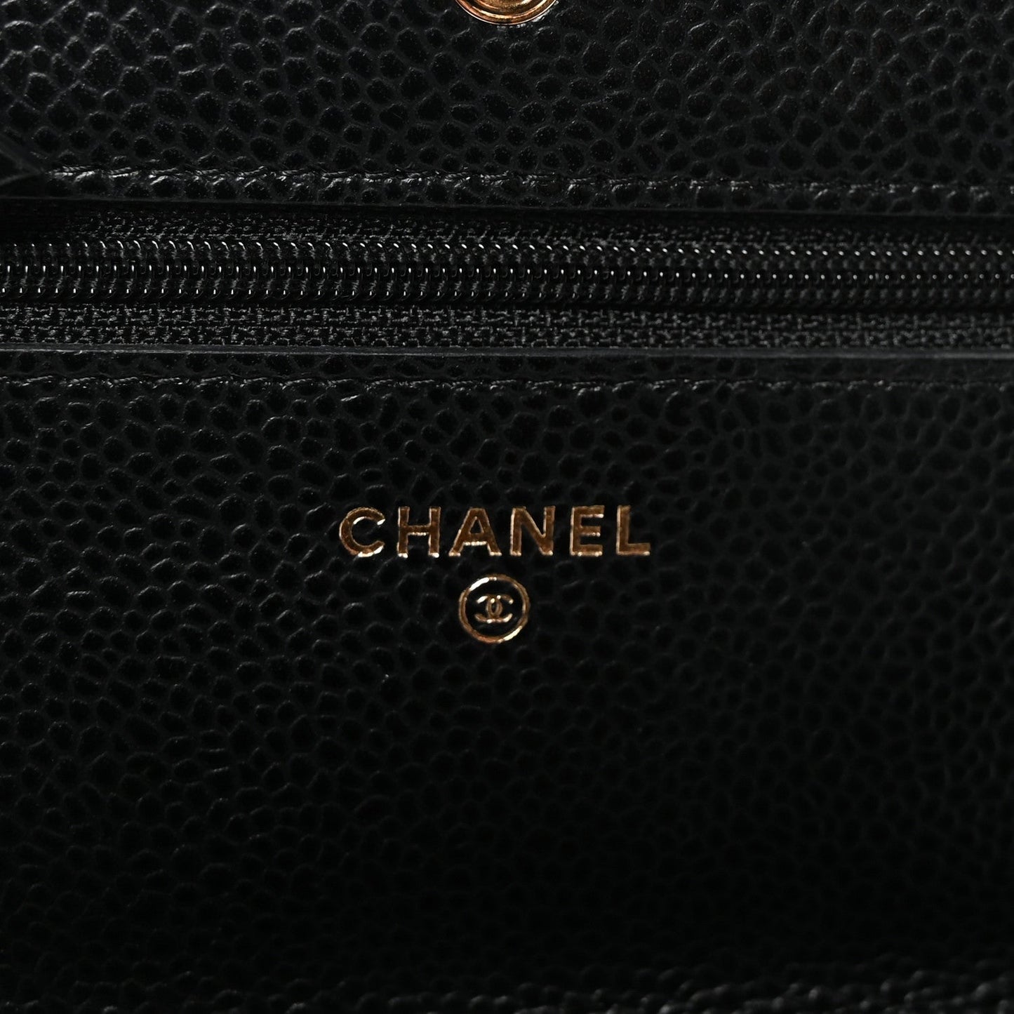 Caviar Quilted Wallet on Chain WOC Black