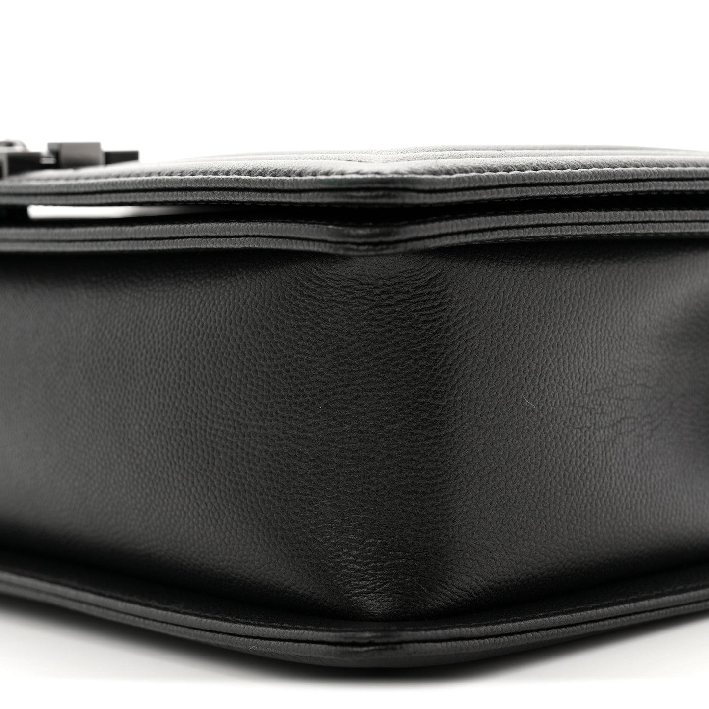 Caviar Quilted New Medium Boy Flap So Black